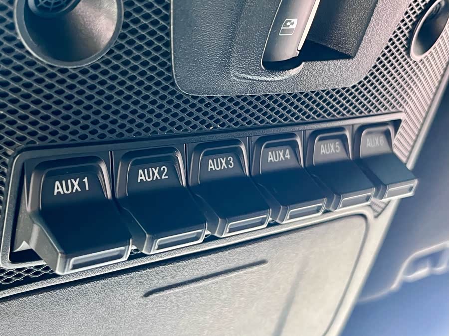 Ford F-150 Raptor 2018 car image #12