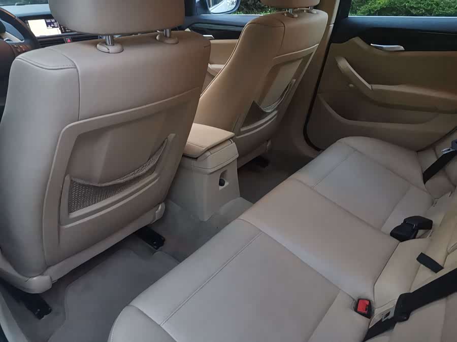 BMW X1 (Imported) 2011 صورة سيارة #12