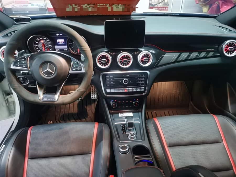 Mercedes-Benz GLA AMG 2018 car image #12