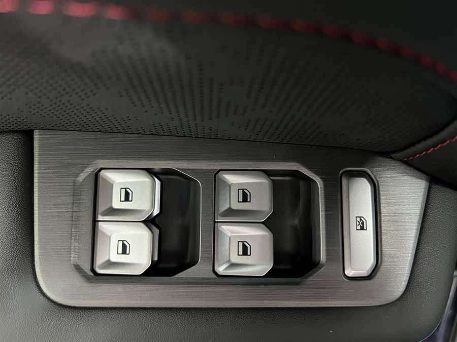 Jetour Traveller 2025 car image #12