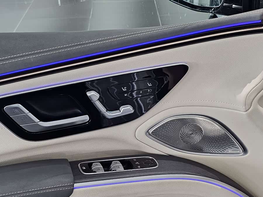 Mercedes-Benz EQS Class 2023 car image #12