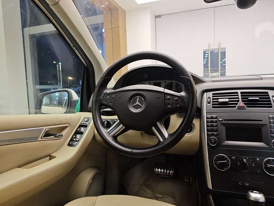 Mercedes-Benz B Class 2010 #12 Mercedes-Benz B Class 2010 car image #12