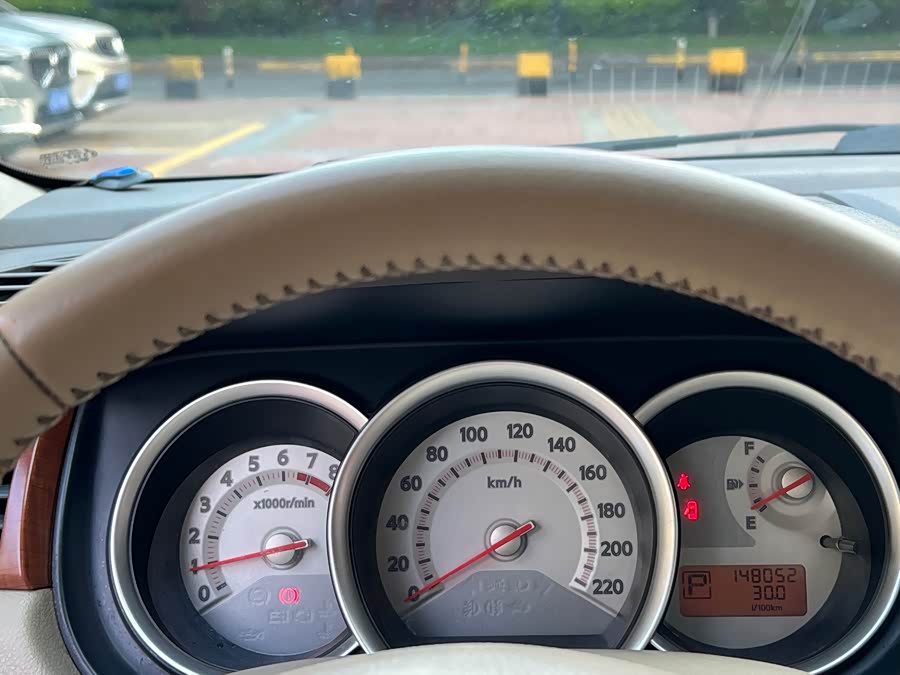 日产 颐达 2010 汽车图片 #12