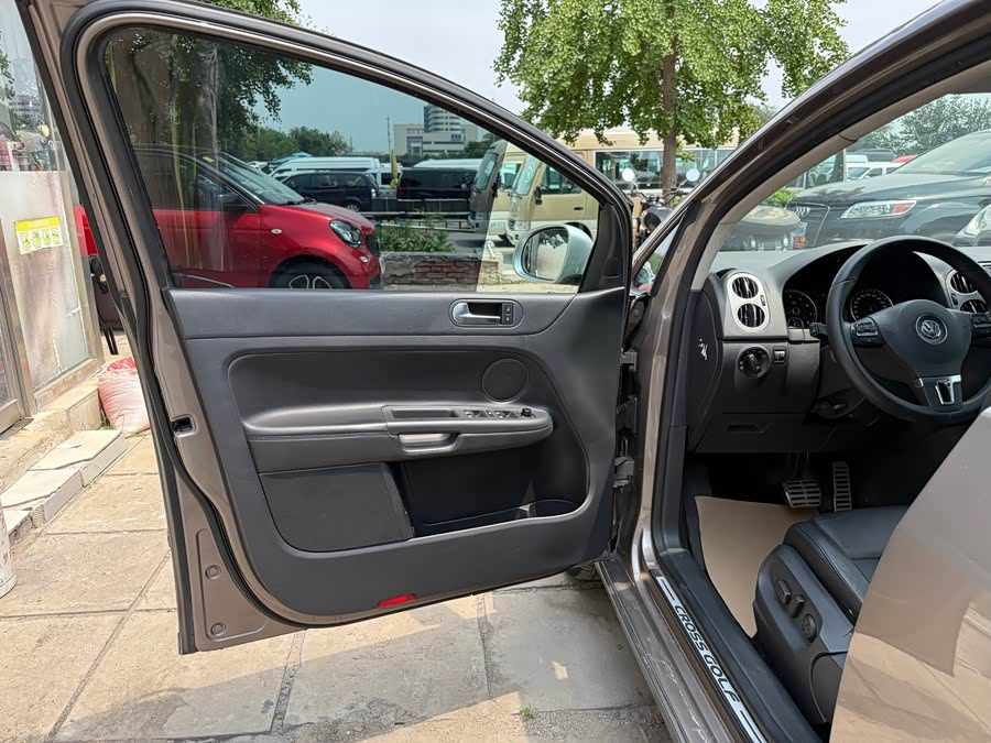 Volkswagen Golf (Imported) 2012 imagem de carro #12