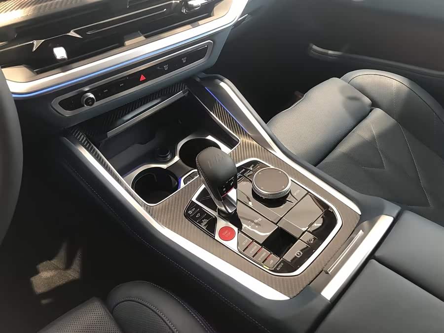 BMW XM 2024 #12 BMW XM 2024 изображение автомобиля #12