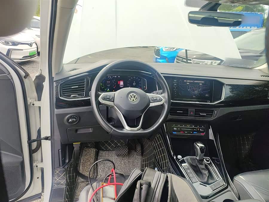 Volkswagen Tayron GTE 2021 car image #12