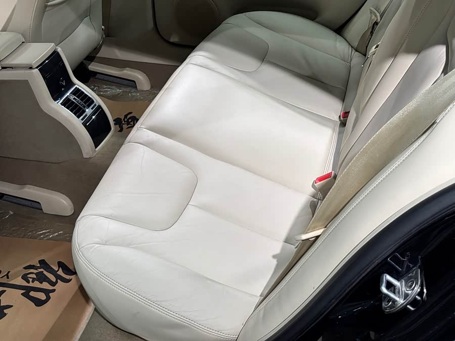 Volkswagen Passat Lingyu 2010 car image #12