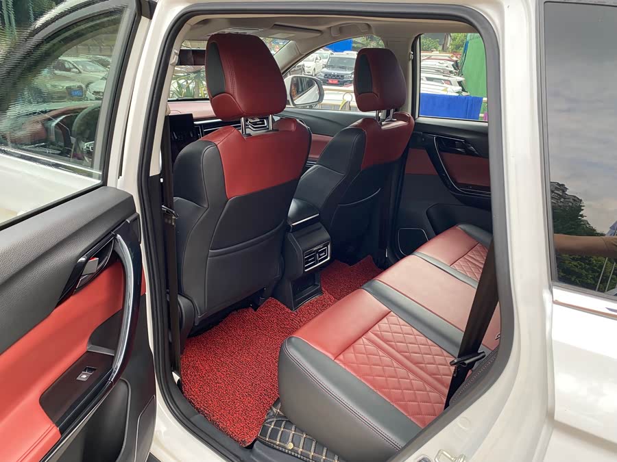 Forthing T5 2019 #12 Forthing T5 2019 immagine di auto #12