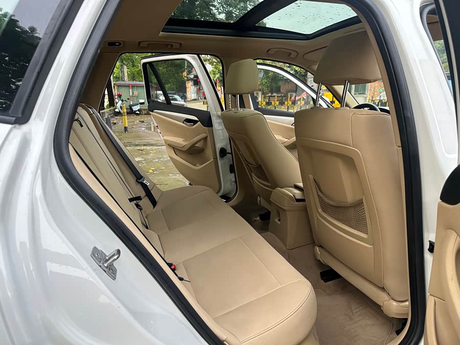 BMW X1 (Imported) 2013 car image #12