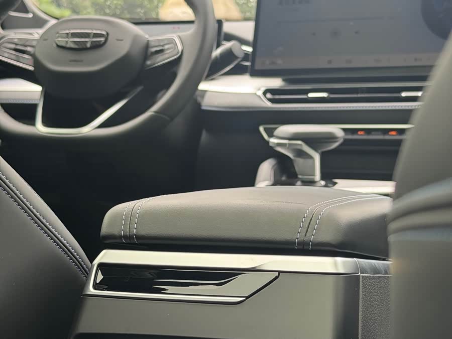 GEELY Preface 2024 #12 GEELY Preface 2024 car image #12