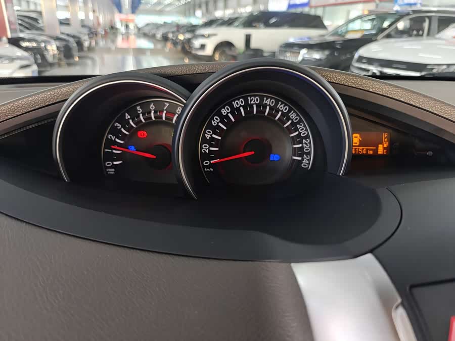 Toyota Reiz 2013 car image #12