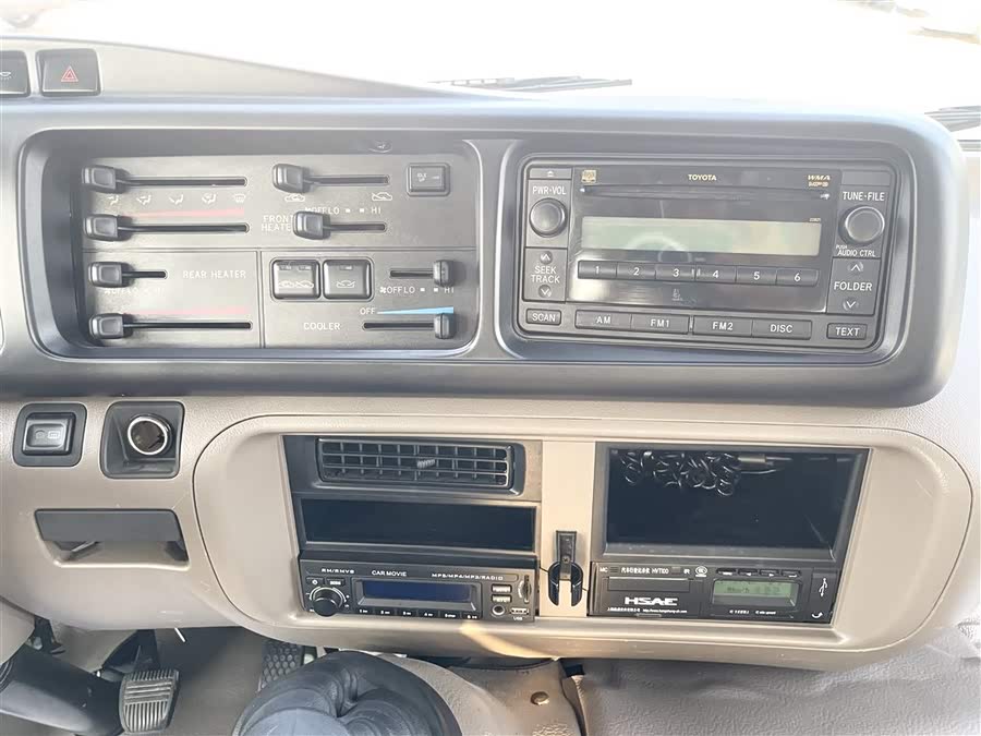 Toyota Coaster 2015 imagen de coche #12