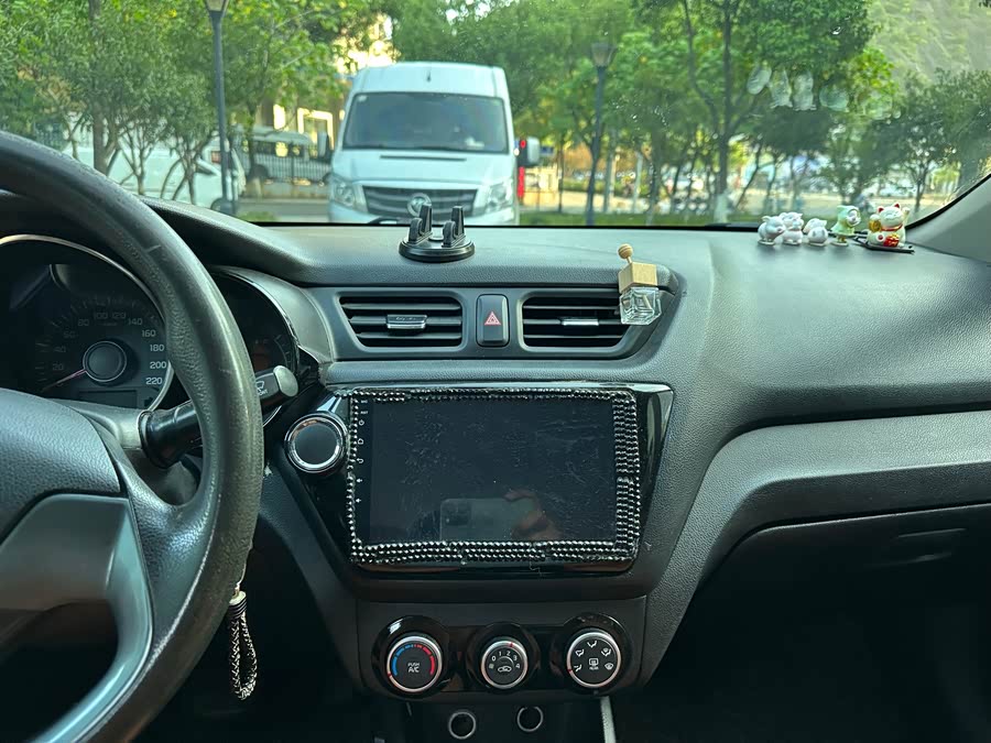 起亚 起亚K2 2015 汽车图片 #12