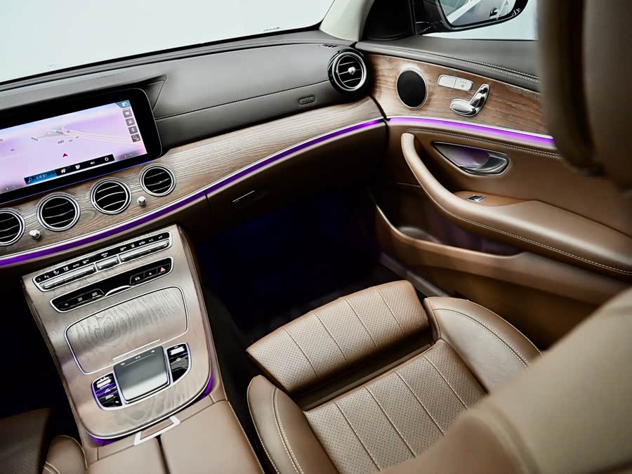 Mercedes-Benz E Class New Energy 2021 car image #12