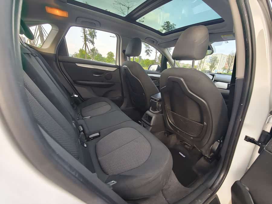 BMW 2 Series Tourer 2018 car image #12