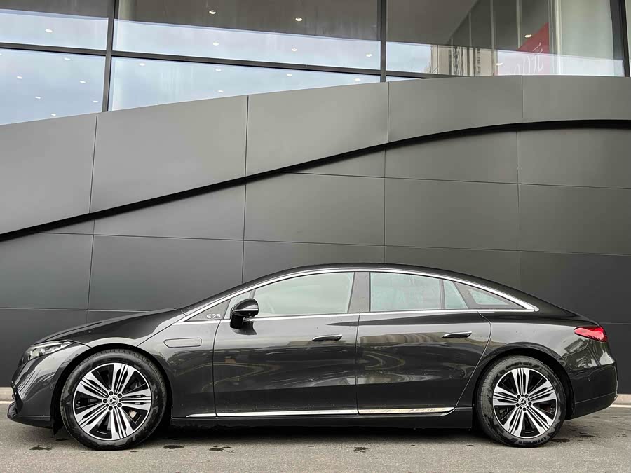 Mercedes-Benz EQS Class 2022 car image #12