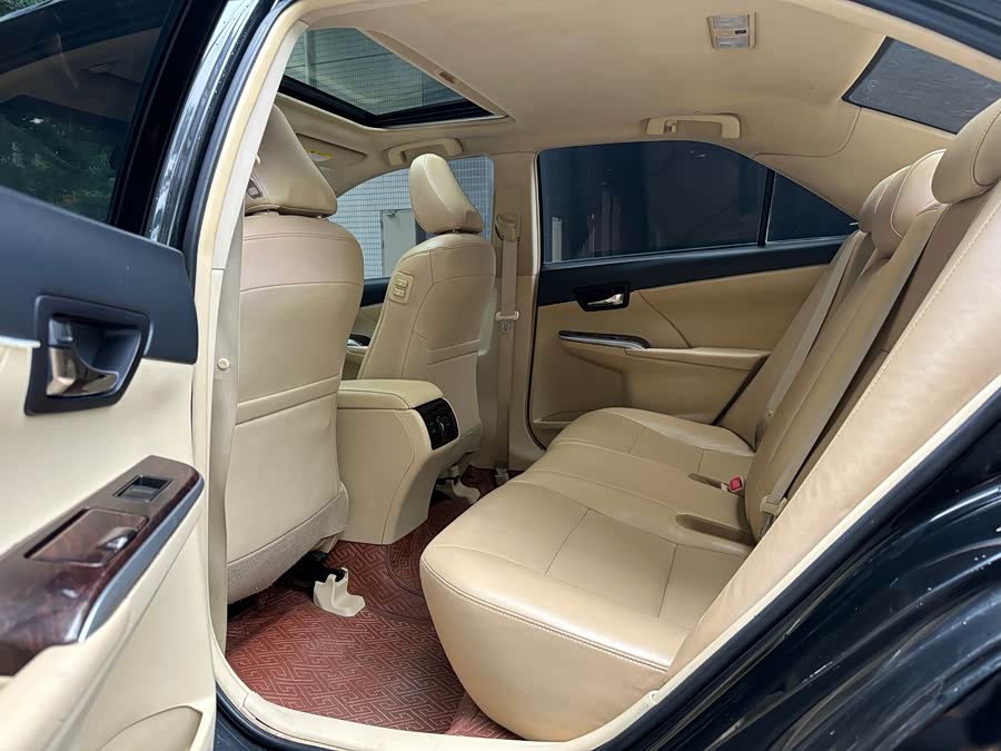 Toyota Camry 2017 car image #12