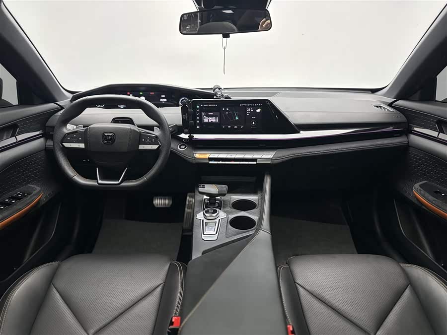 Changan UNI-V 2023 car image #12