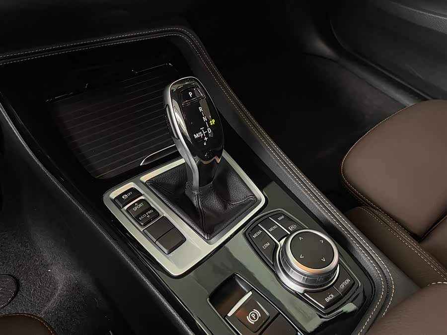 BMW 1 Series 2023 car image #12