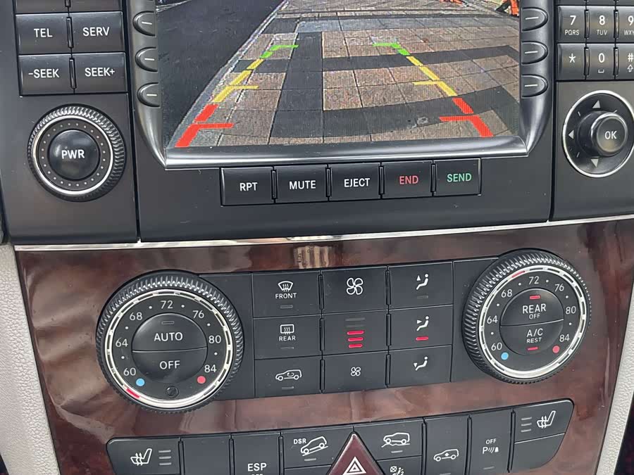 Mercedes-Benz GL Class 2007 car image #12