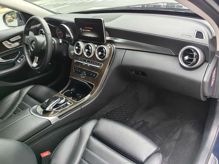 Mercedes-Benz C Class New Energy 2017 car image #12