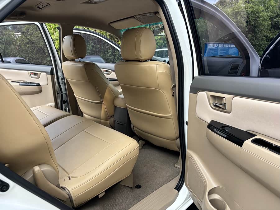 Toyota Fortuner 2014 #12 Toyota Fortuner 2014 immagine di auto #12