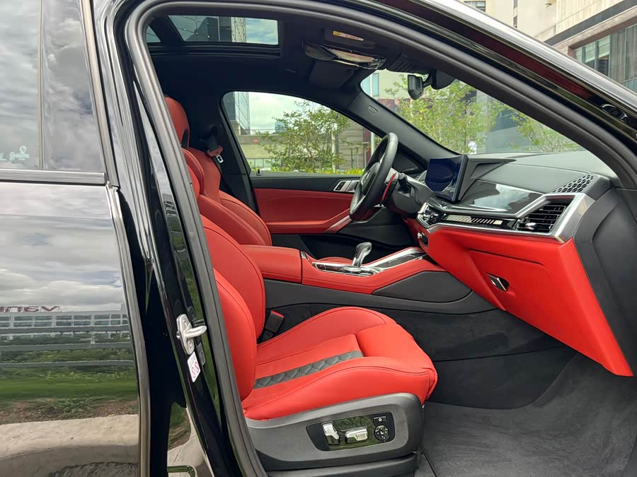 BMW X6 M 2024 car image #12