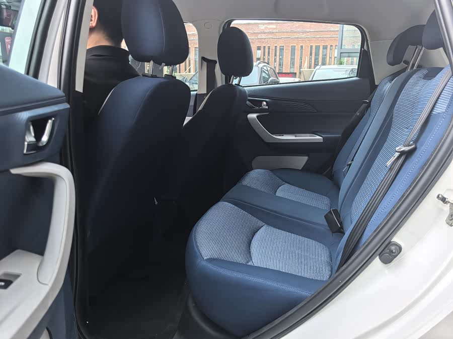 Changan BenBen E-Star 2023 car image #12