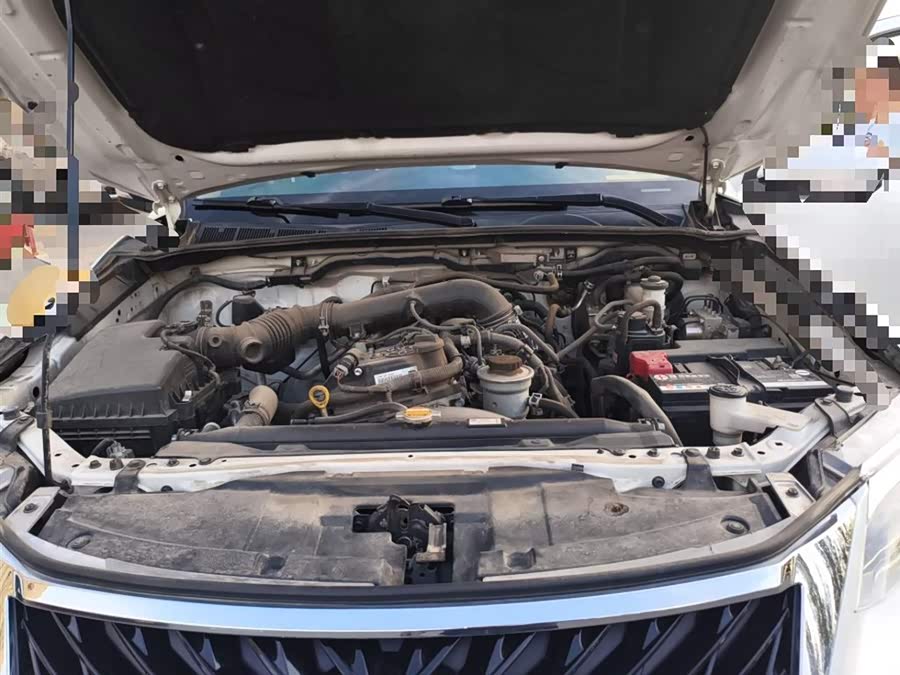 Toyota Fortuner 2017 صورة سيارة #12