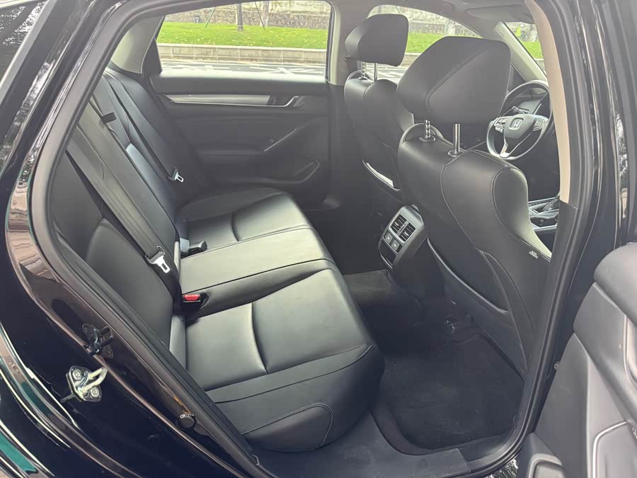 BYD F3R 2022 car image #12