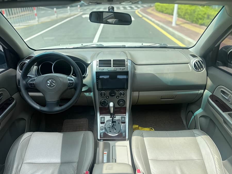 铃木 超级维特拉 2011 汽车图片 #12