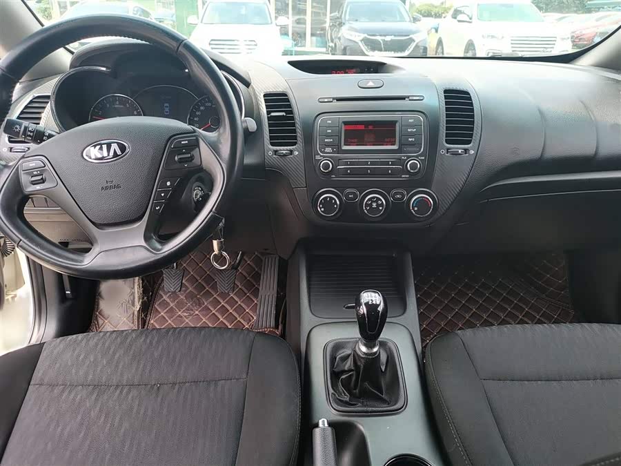 Kia Forte Koup 2015 car image #12