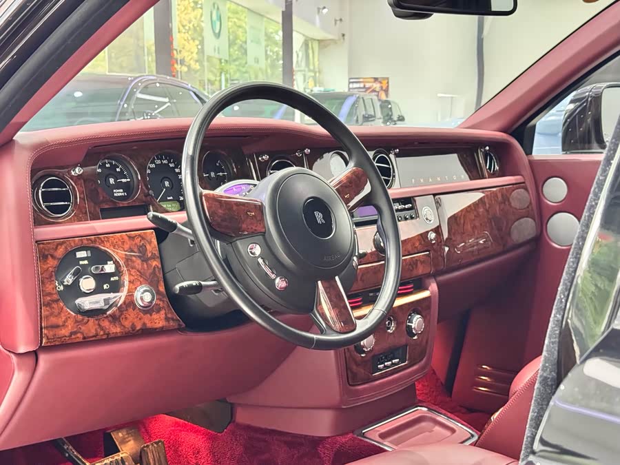 劳斯莱斯 幻影 2011 #12 劳斯莱斯 幻影 2011 汽车图片 #12