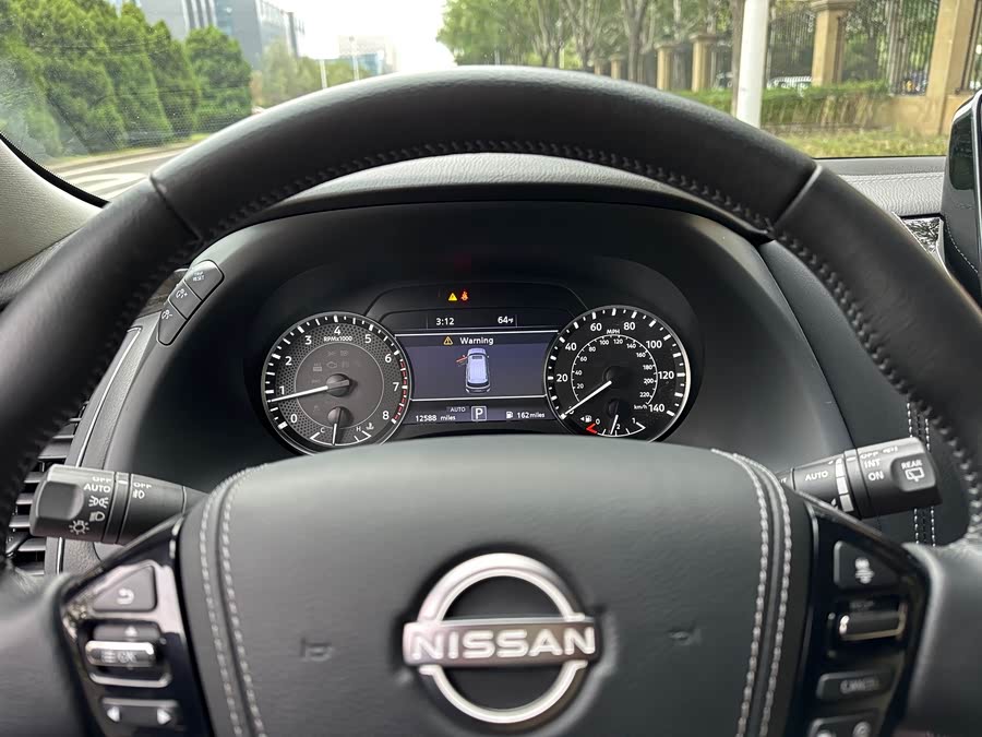 Nissan Patrol 2022 image de voiture #12