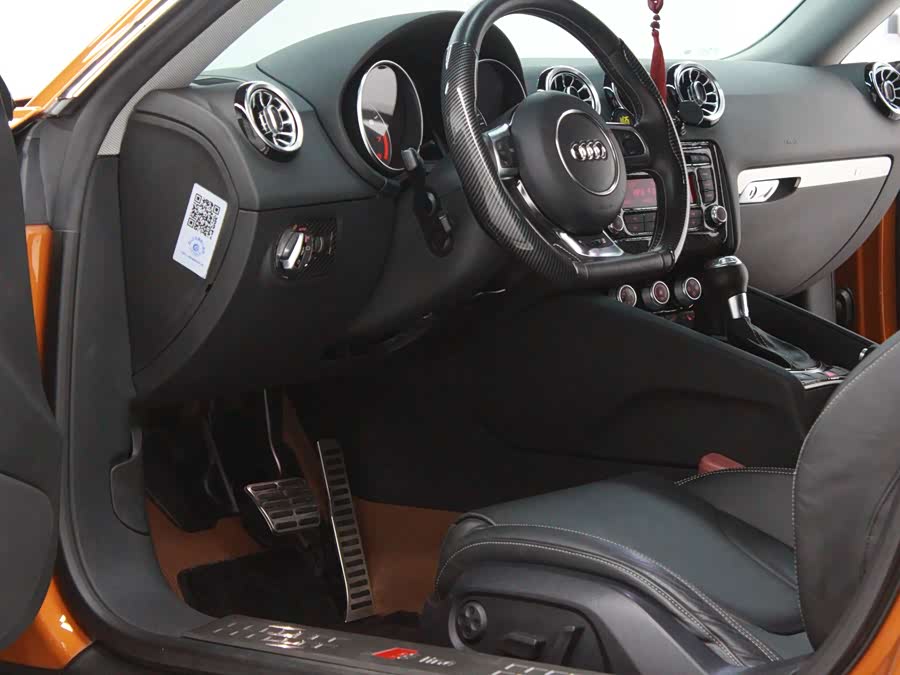 Audi TTS 2015 car image #12