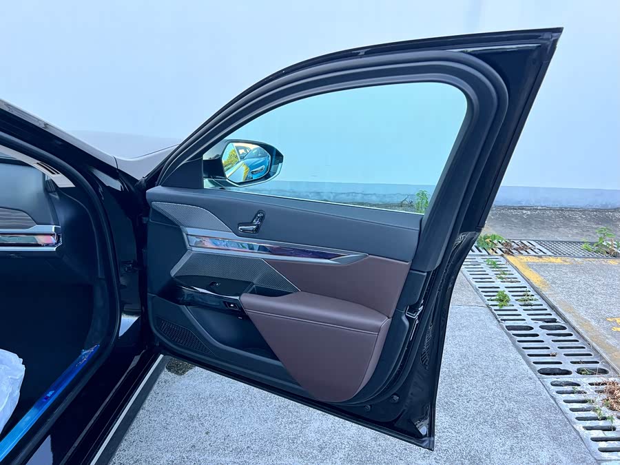 BMW 7 Series #12 BMW 7 Series car image #12