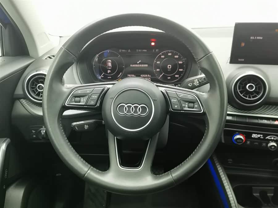 Audi Q2L e-tron 2020 #12 Audi Q2L e-tron 2020 صورة سيارة #12