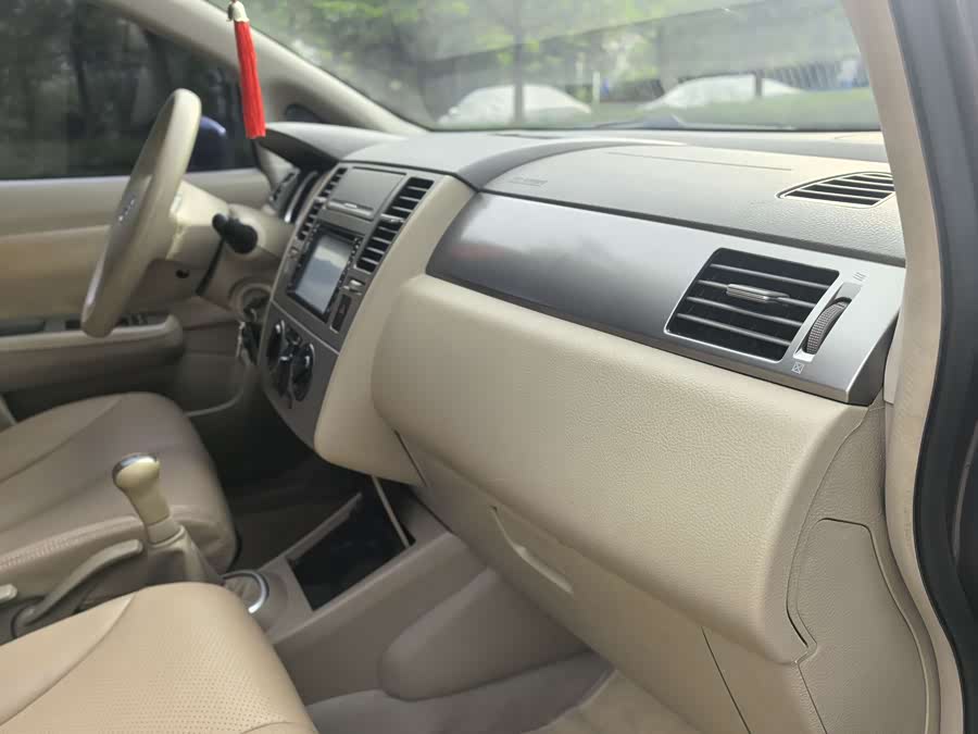 日产 颐达 2009 汽车图片 #12