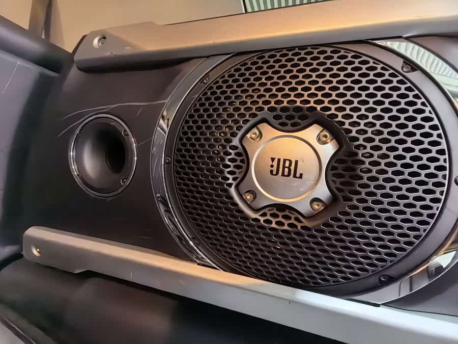 Toyota FJ Cruiser 2017 immagine di auto #12