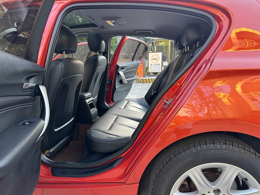 BMW 1 Series (Imported) 2015 car image #12