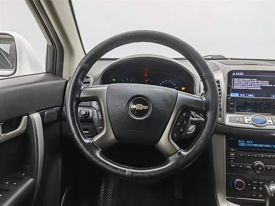 Chevrolet Captiva 2017 car image #12