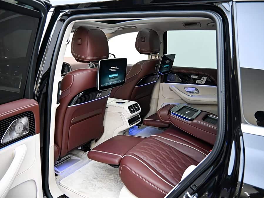 Mercedes-Benz Maybach GLS 2024 imagen de coche #12