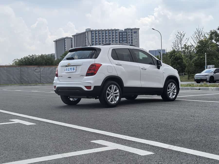 Chevrolet Tracker 2017 car image #12