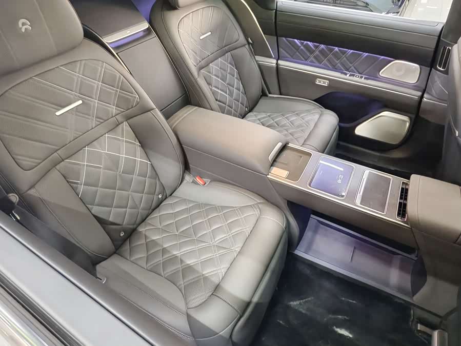 NIO ET9 2024 صورة سيارة #12