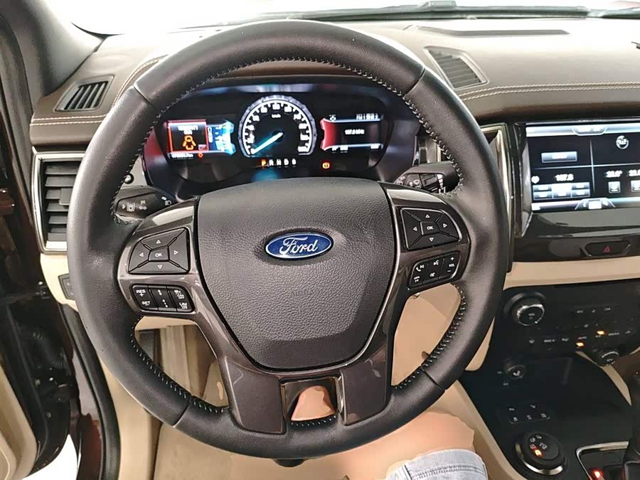 Ford Everest 2015 car image #12
