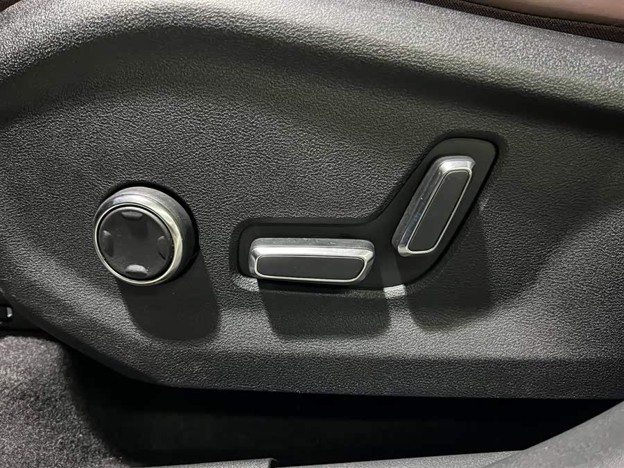 GEELY Monjaro 2022 immagine di auto #12