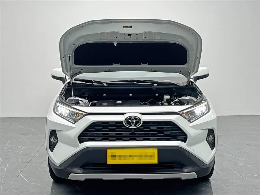Toyota RAV4 2023 image de voiture #12