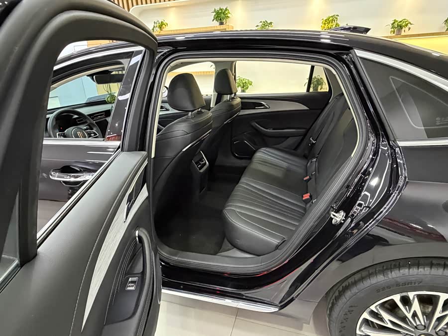 HongQi H5 2024 #12 HongQi H5 2024 car image #12