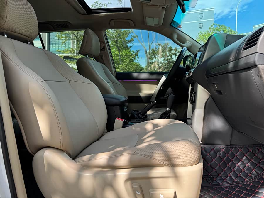 Toyota Land Cruiser Prado 2012 car image #12