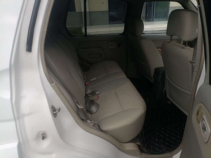 日产 日产帕拉丁 2009 汽车图片 #12